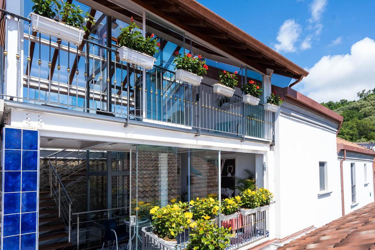Ispani Inn Resort Exterior photo